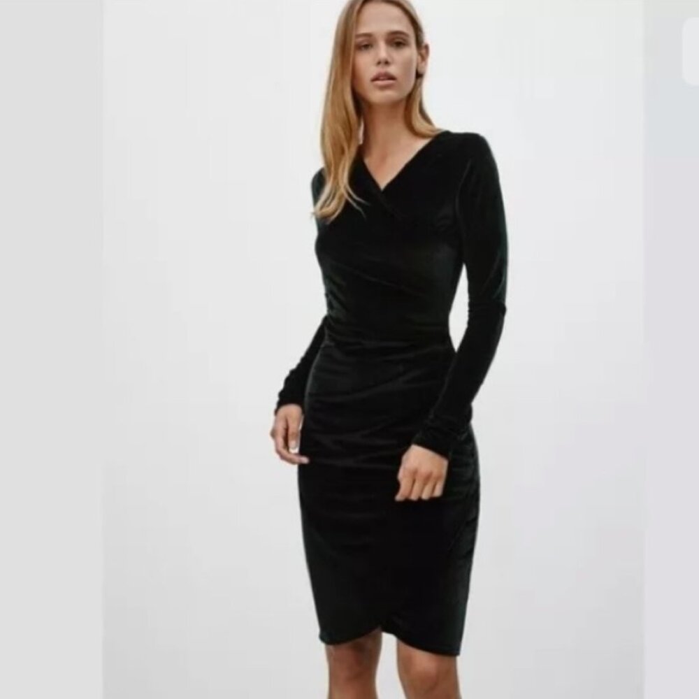 Aritzia Wilfred Free Klum black velvet faux wrap dress long sleeve‎ mini small